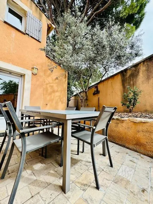 Maison D'Architecte * 2 Piscines * Saint-Saturnin-les-Avignon 0*,